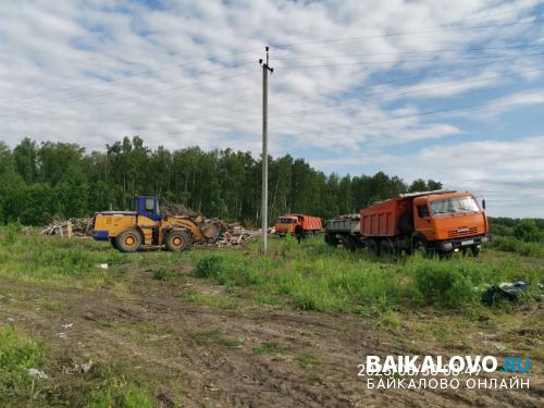 Работы по устранению свалки в деревне Липовка, Байкаловского района